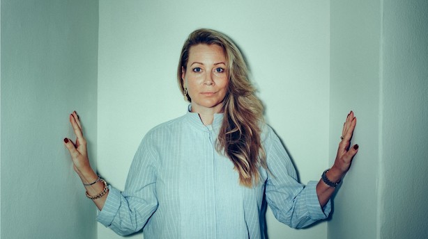 Betina Asbæk vil have danskerne bidt af Formel 1: "Det føles, som om du står lige ved siden af en brølende løve ude på savannen"