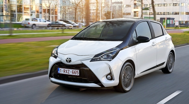 Arbejdsom benziner i Yaris