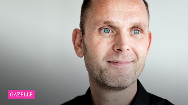 "Jeg lavede grin med, at det var, fordi jeg havde fodlænke på"