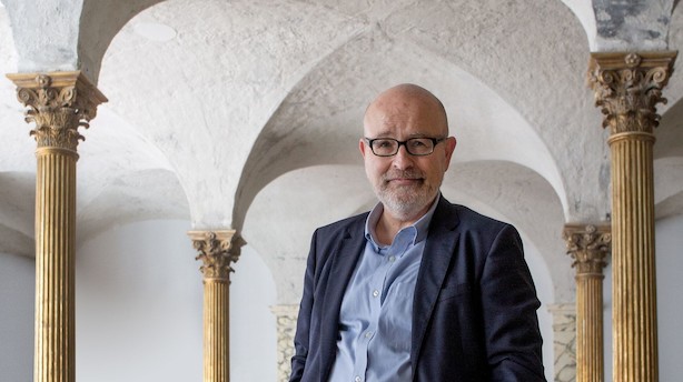 Møbelkæden Paustian skal tættere på kunderne