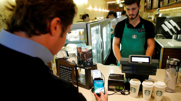Forbrugerråd langer ud efter Apple Pay: "Det er jo konkurrencemæssigt betænkeligt"