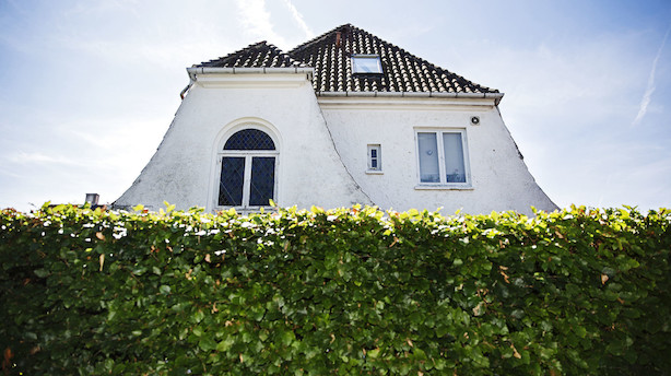 Her er de ti dyreste kommuner at købe hus i - og så meget skal du tjene for at bo der