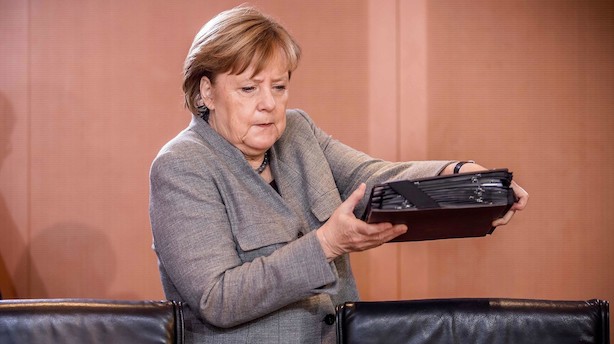 Merkel: "Vi er på vej mod en svær fase"