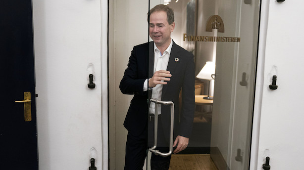 Børsen mener: Dumt at sende regning videre til arbejdsgivere