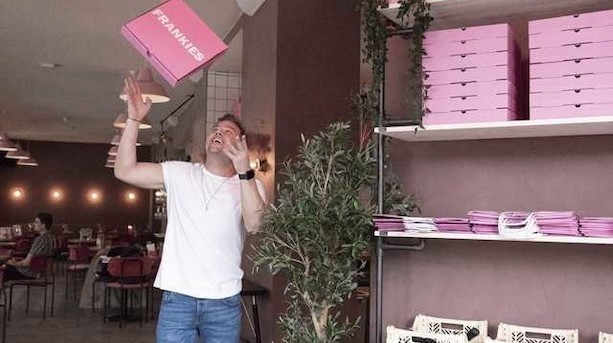 Dansk restaurantkæde melder sig ind i pizzakrig: "Ambitionerne er kommet, i takt med at vi siger nej til gæster"