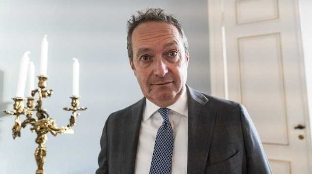 Danske Bank-topchef freder bankfilialer i sparerunde