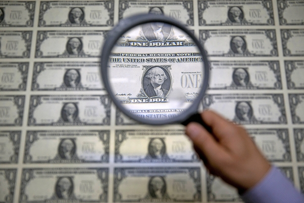 Dollarfinte kan give kontant afkast til danske investorer