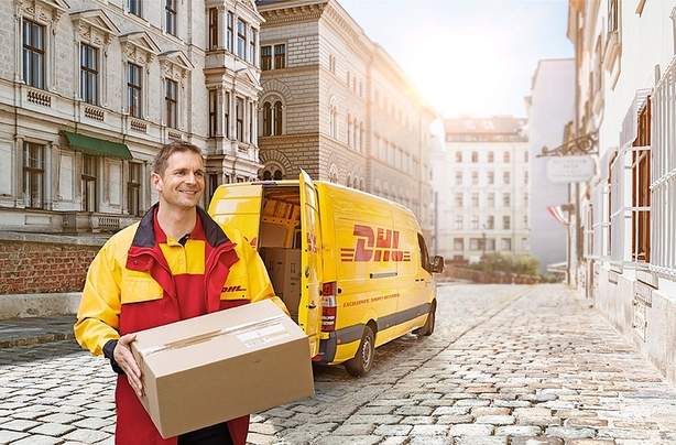 SMS og pakke- automater hjælper DHL