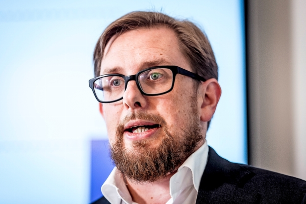 Børsen mener: Skån os for decimalkampen om velfærden