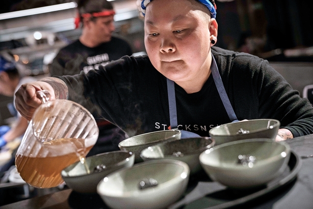Sticks'n'sushi vil have os til at drikke mere sake: Børsen tog til prøvesmagning