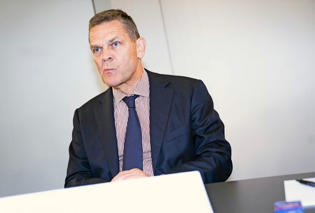 Niels Lunde: Det begynder først nu, Ole Andersen