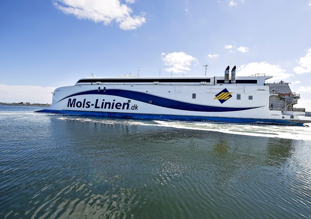 Mols-Linien i besynderligt afnoteringslimbo