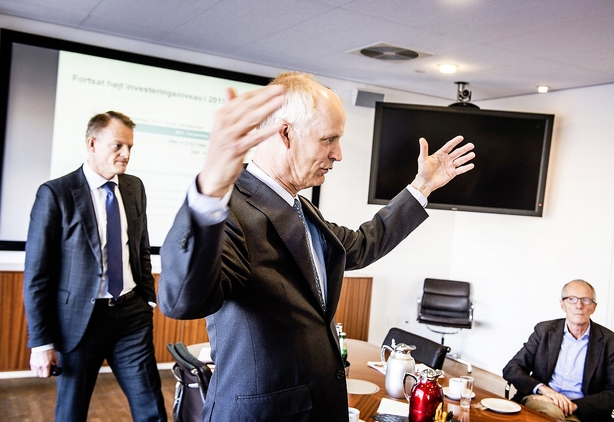Røde tal kan sætte skub i jagt på topchef