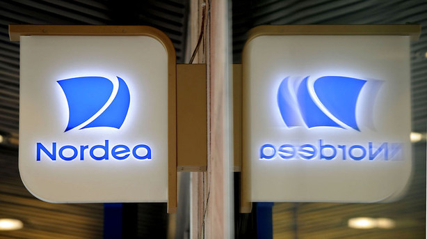 Pensionskunder sparer op i livrenter i blinde