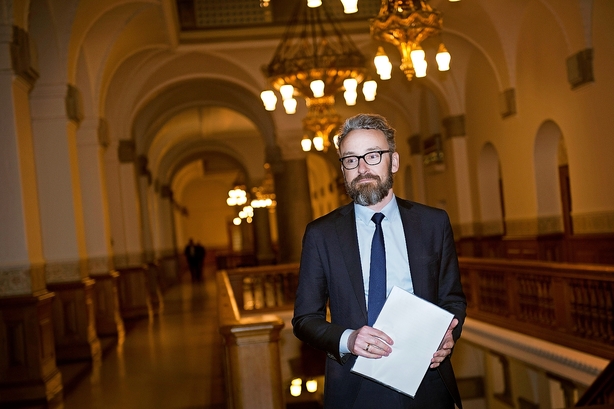 Ole Birk Olesen bør ikke lade sig rådgive af Femern A/S