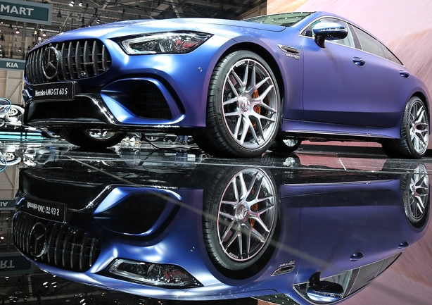 Firedørs AMG-raket og andre heftige nyheder fra Genève