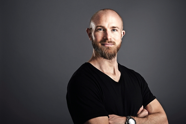 Billy går uden om bureauerne