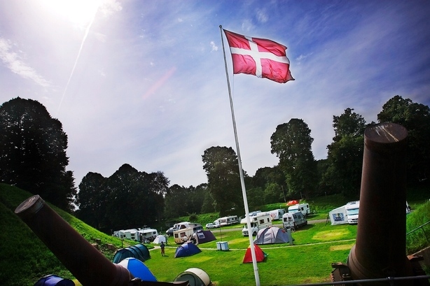 Debat: Sæt campingpladserne fri